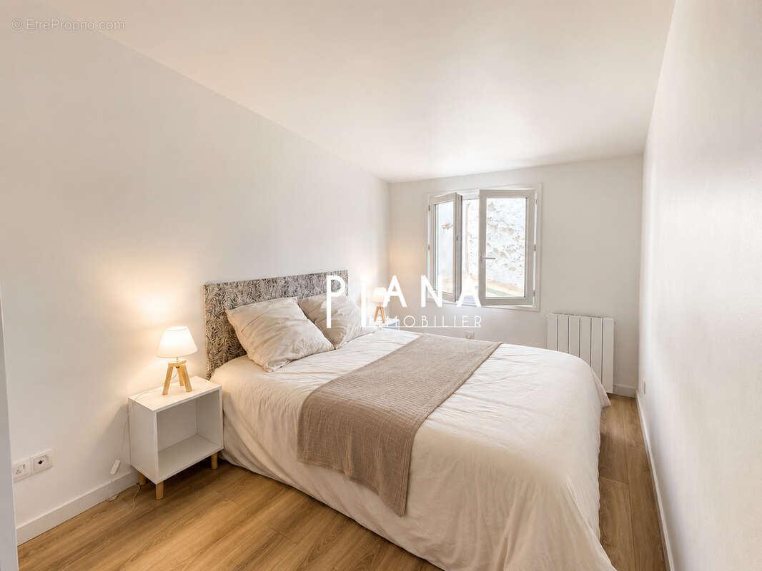 Appartement à MARSEILLE-5E