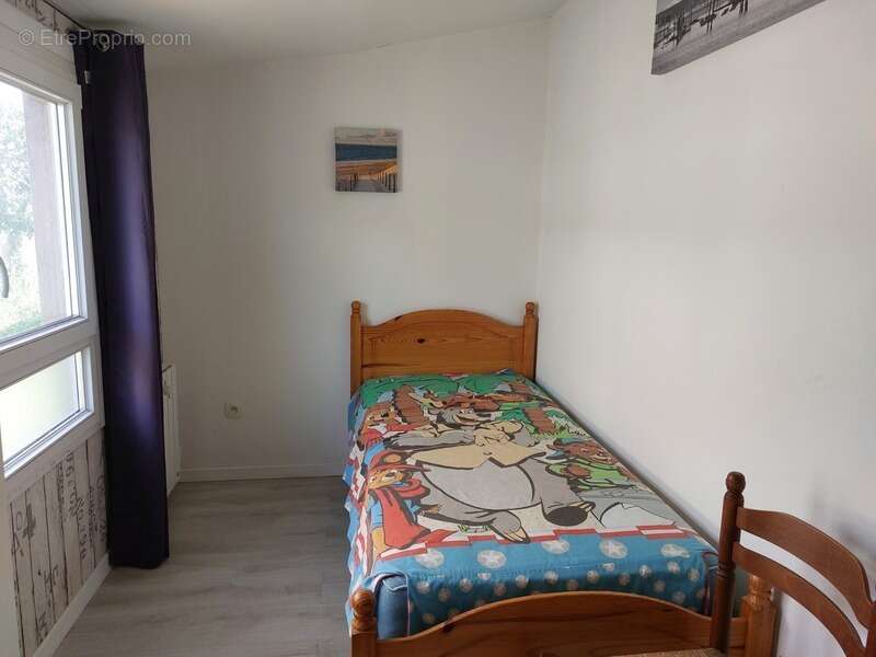 Maison à SAINT-MEDARD-DE-GUIZIERES