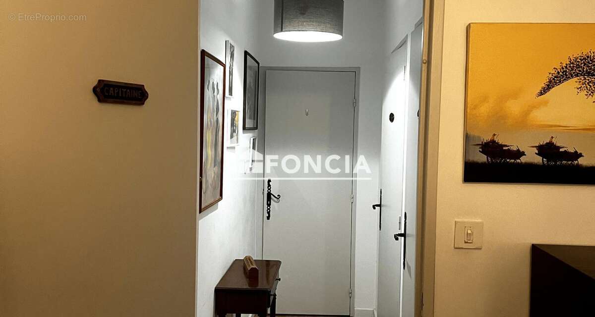 Appartement à SAINT-CYR-SUR-MER