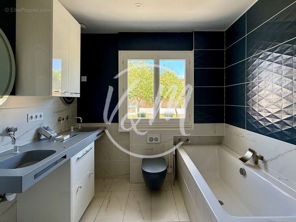 Maison 110 m² à Ares  - photo 9