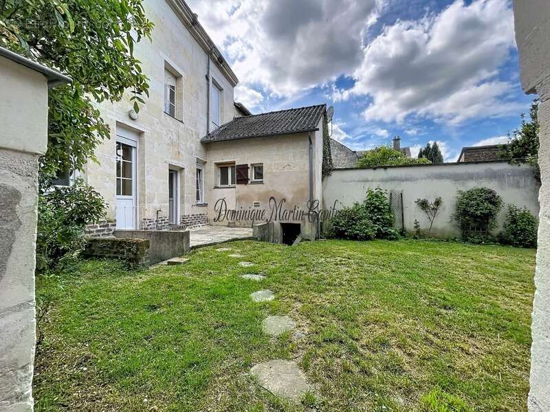 Maison à LA CHARTRE-SUR-LE-LOIR