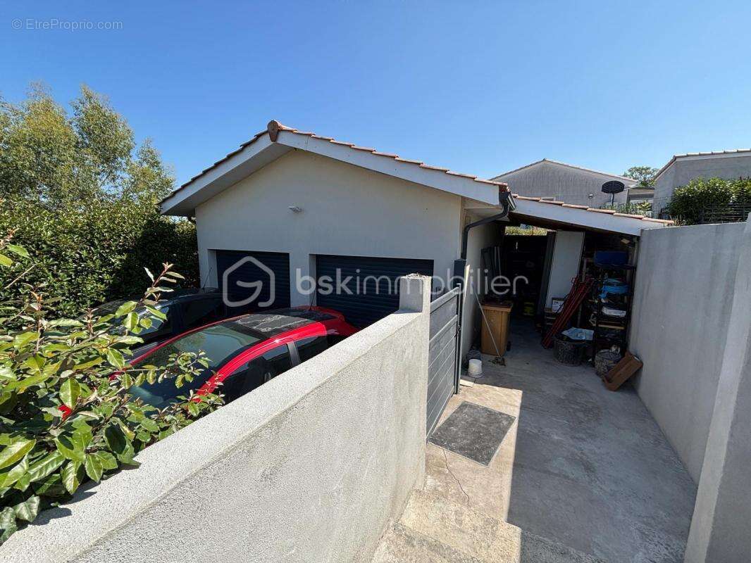 Maison T4 avec double garage indépendant – Vue Dordogne - photo 3