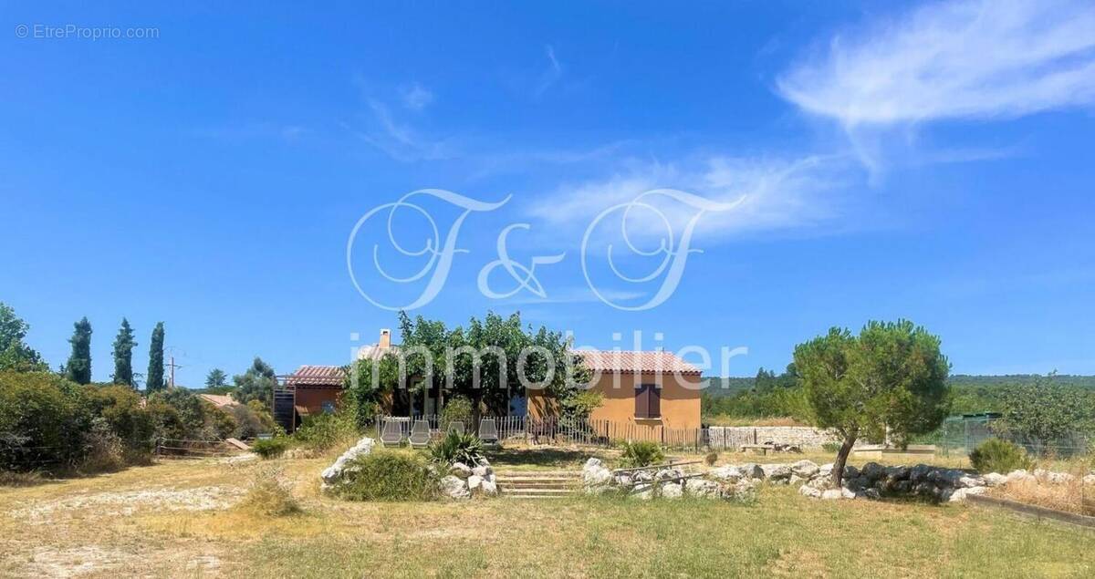 Maison à SAINT-SATURNIN-LES-APT