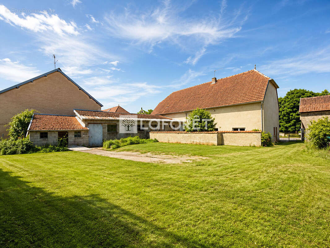 Ensemble immobilier à fort potentiel maison, dépendance et hangar - photo 3