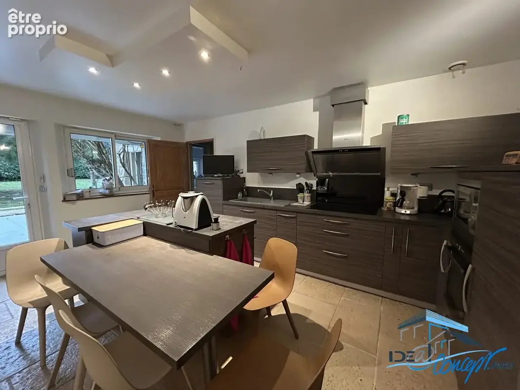 Maison 8 pièces 264 m² à vendre à Janville-Sur-Juine (91510) - photo 8