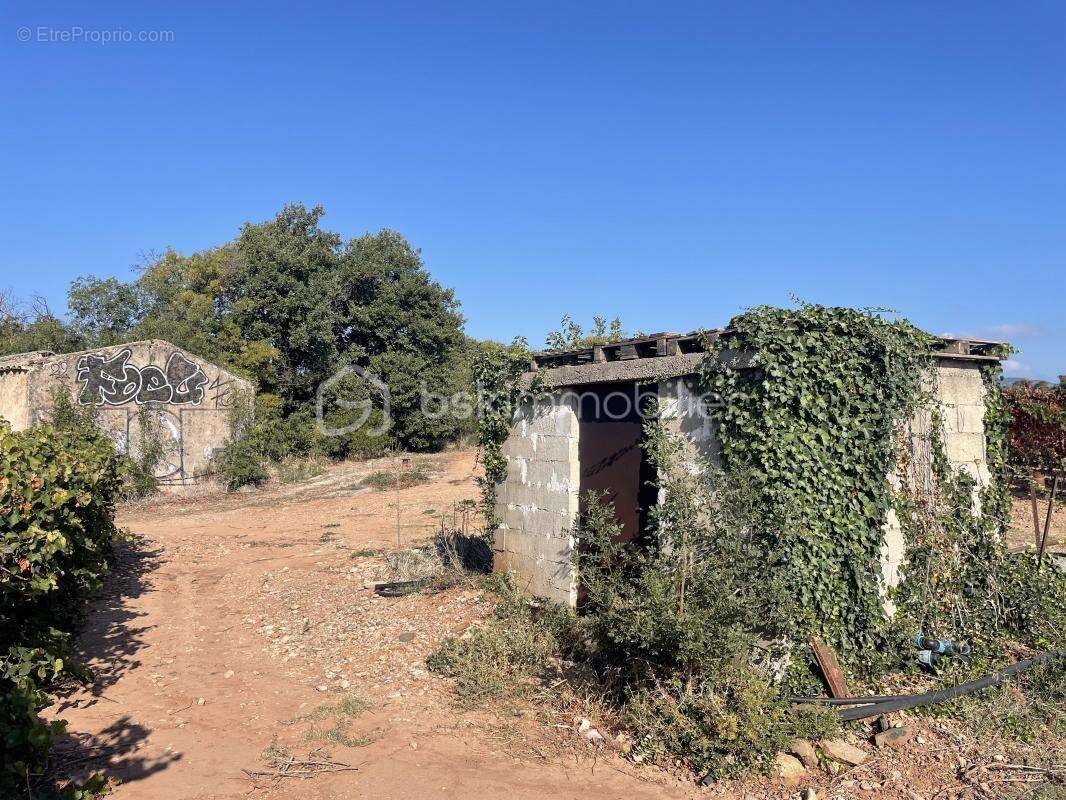 Terrain à CEYRAS