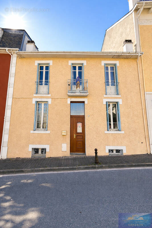 Maison à LOURDES