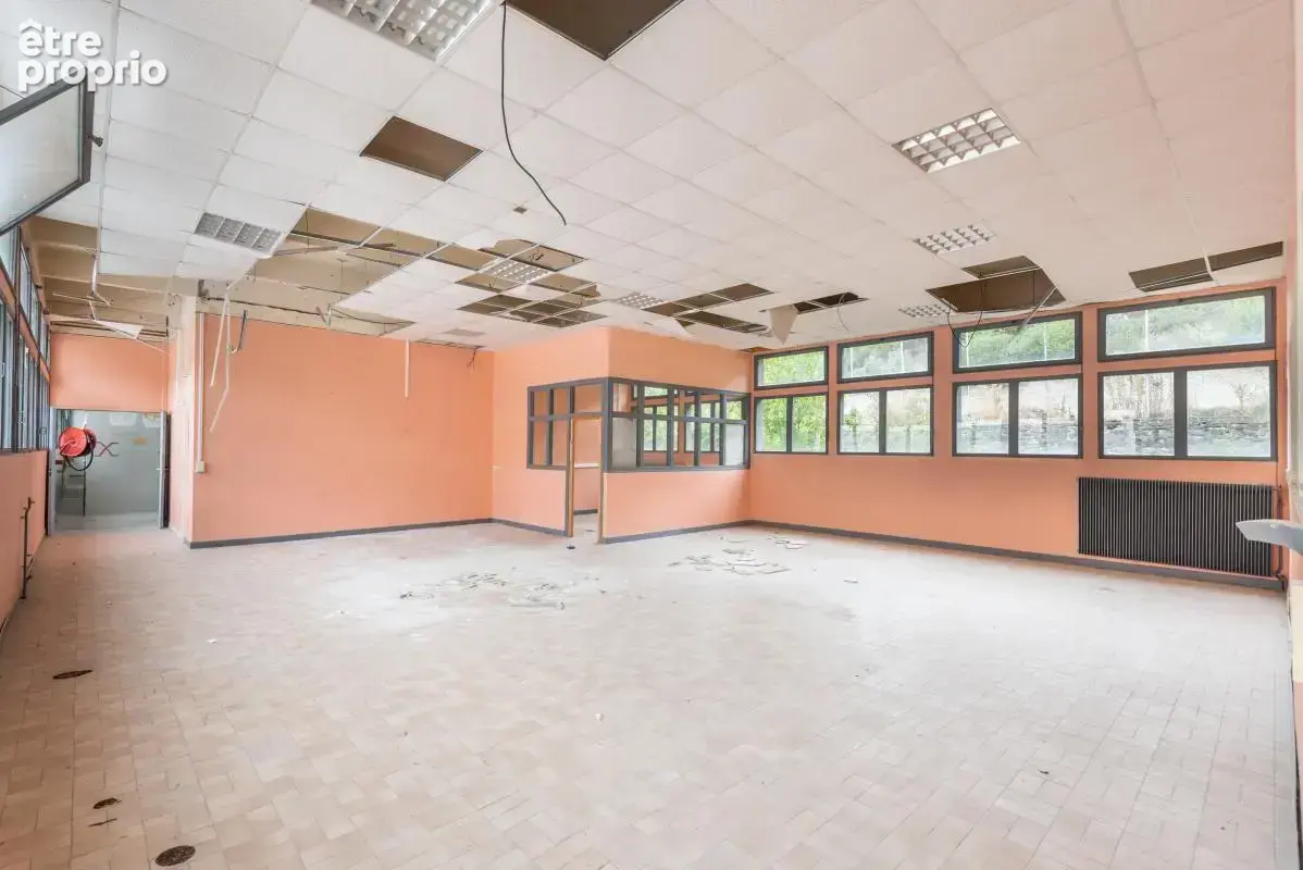Bureaux - 2 141 m² - Saint-Flour (15) - photo 16