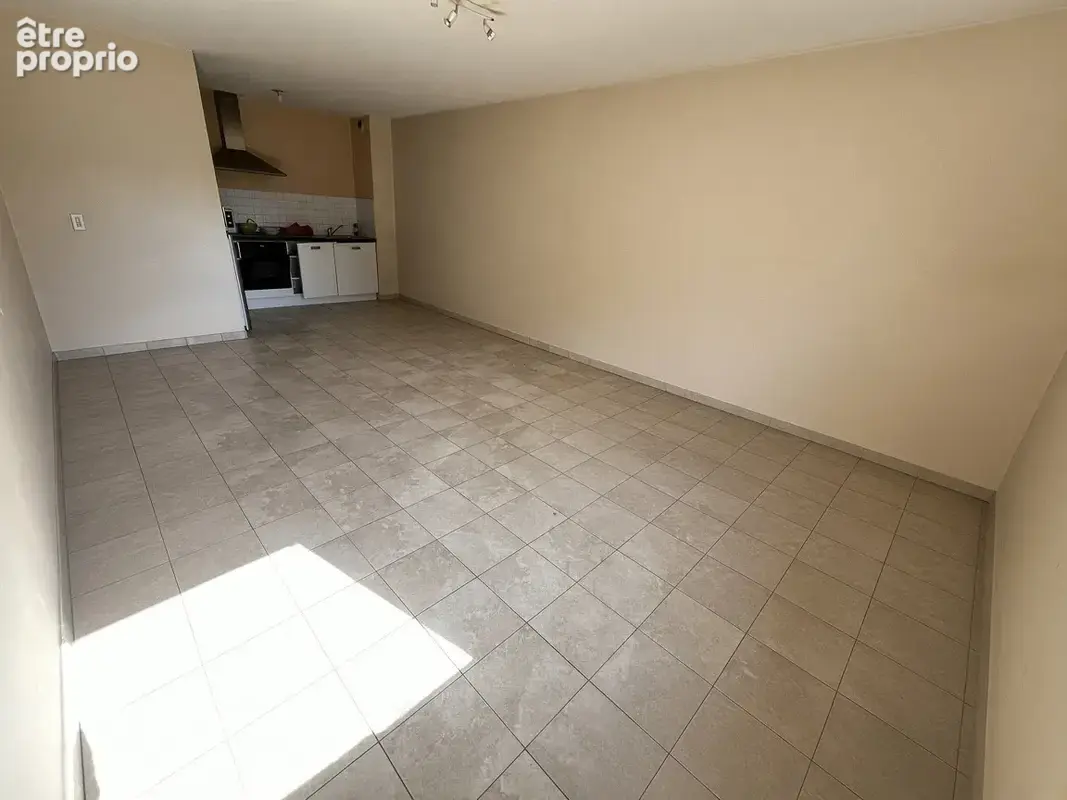 T2 proche centre avec ascenseur - photo 2