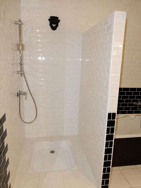 Maison 270 m² à Argeliers  - photo 9