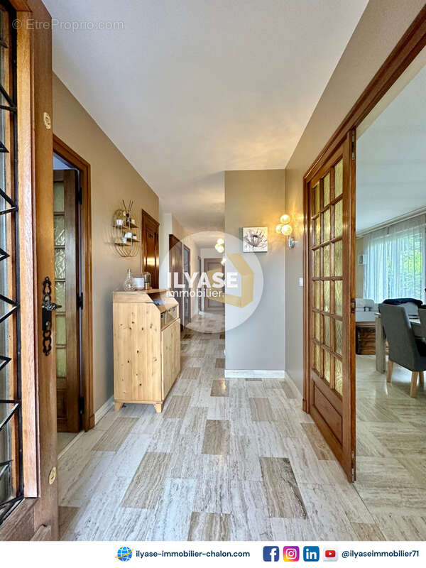 Maison 121 m2  4 ch  664 m2 - photo 5