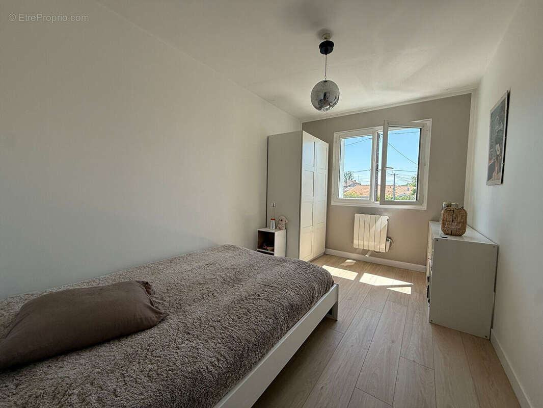 Maison T7 155m² Eysines - photo 8