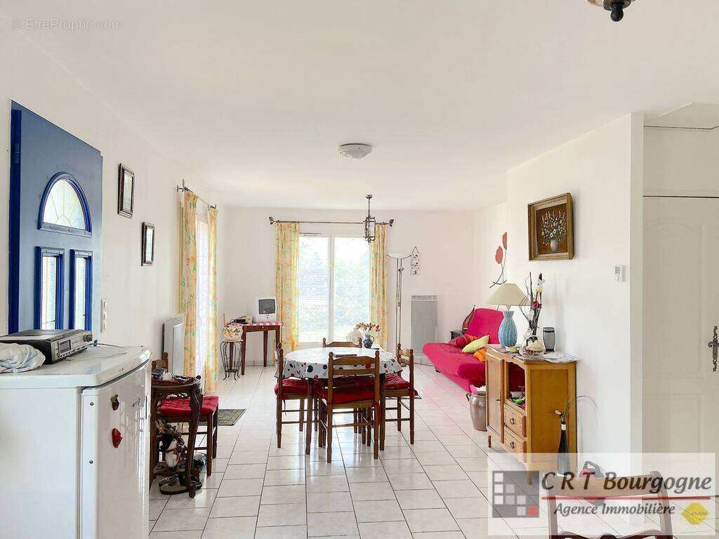 Maison à SAINT-SAUVEUR-EN-PUISAYE