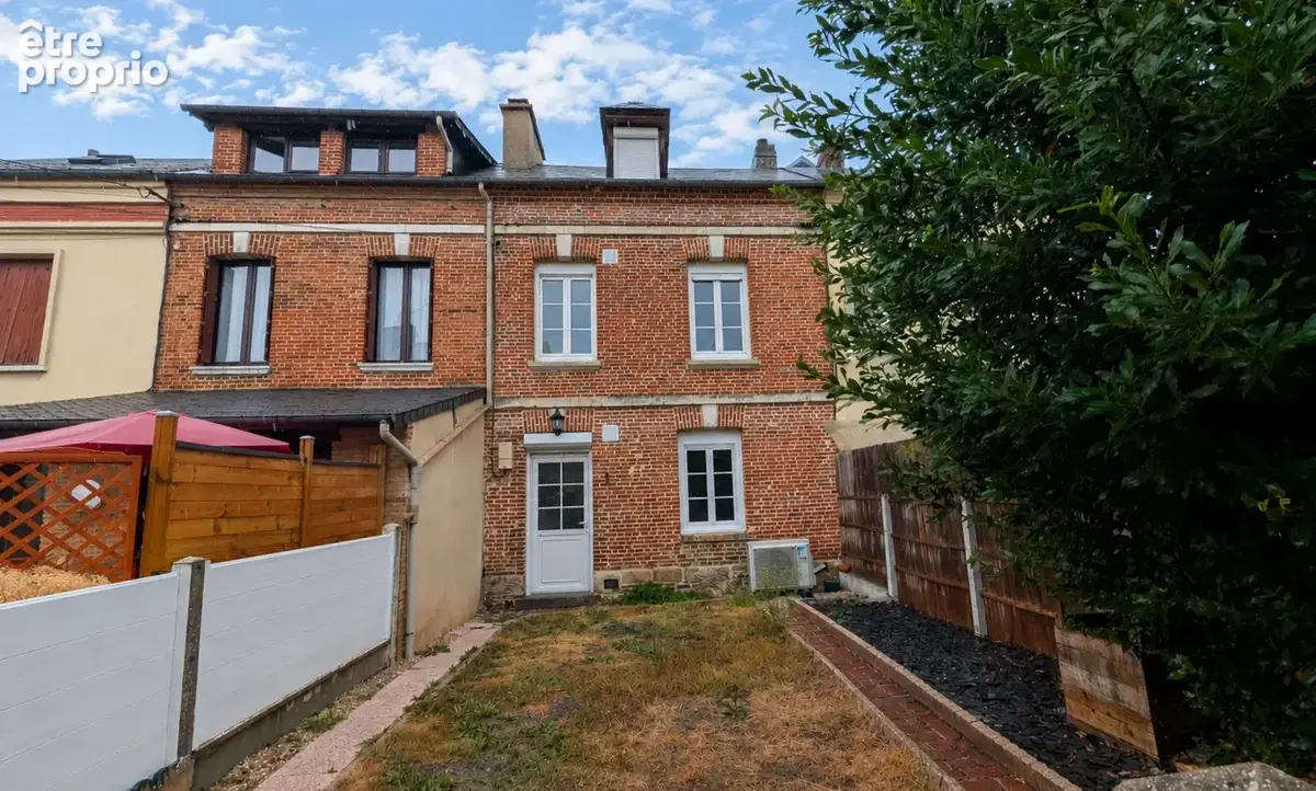Maison à LILLEBONNE