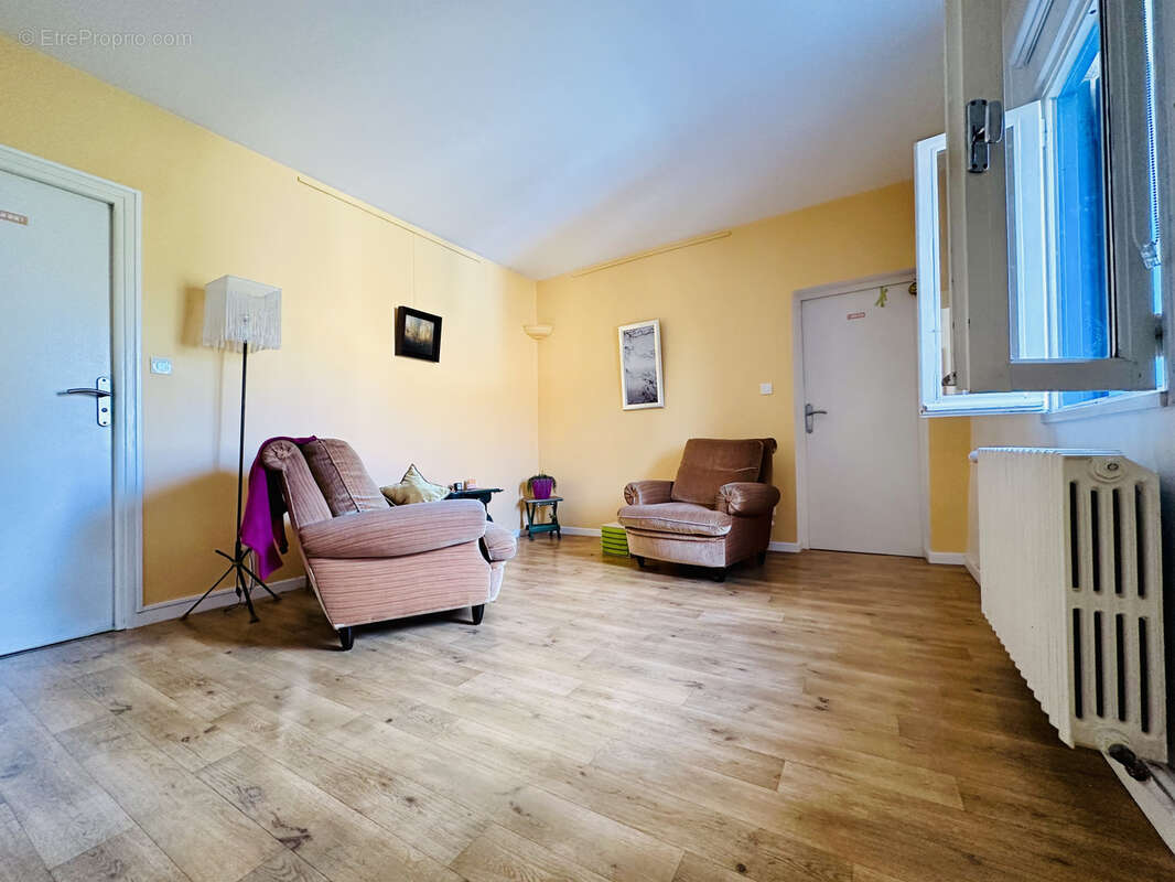 Maison à SAINT-JEAN-DE-VEDAS