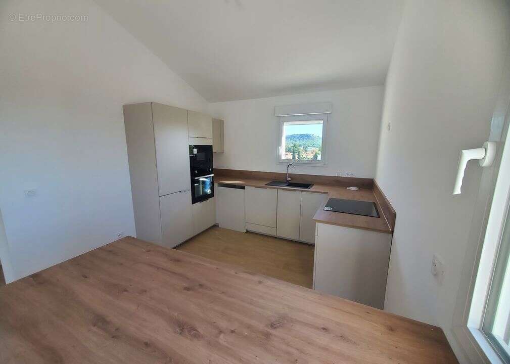 Appartement à ROGNAC
