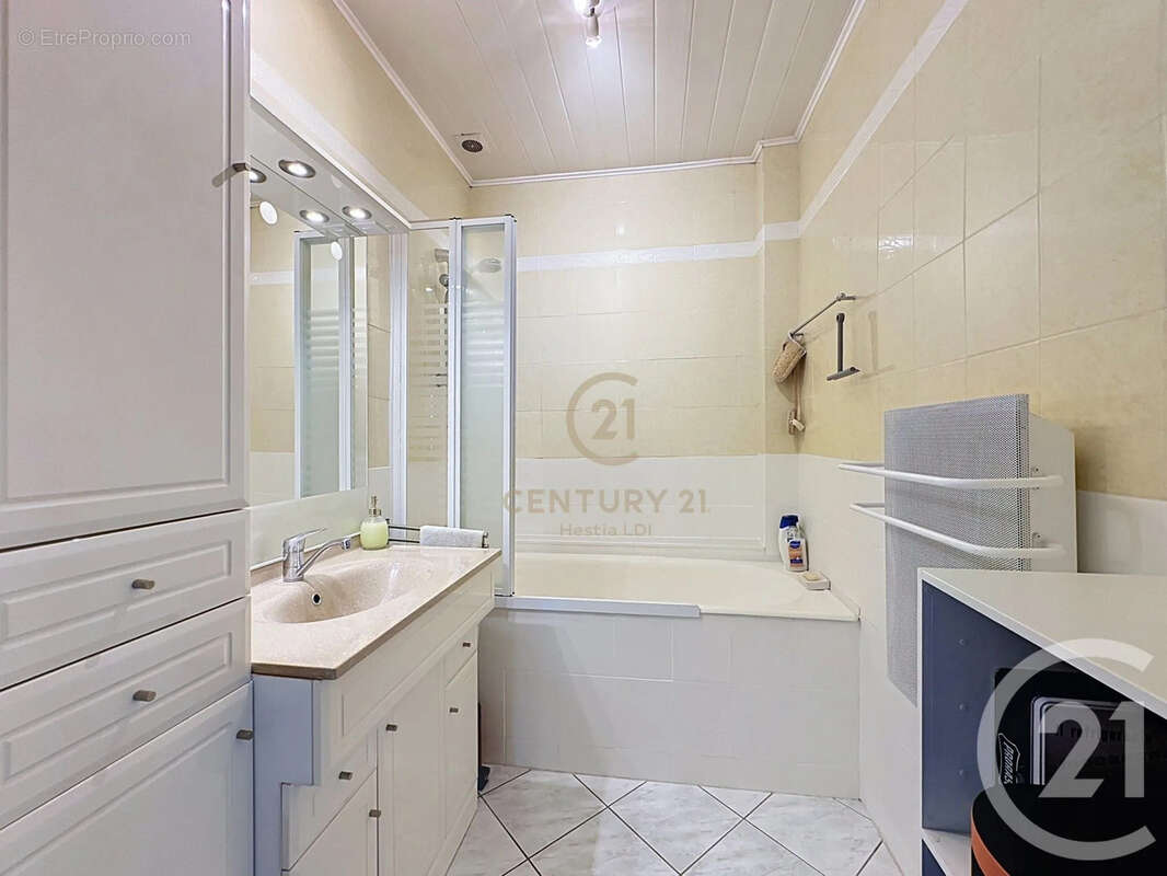 Appartement à LYON-8E
