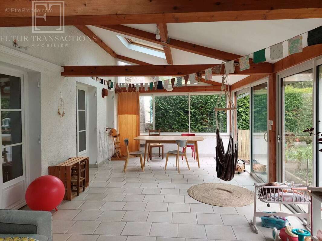 Maison à BOURDEILLES