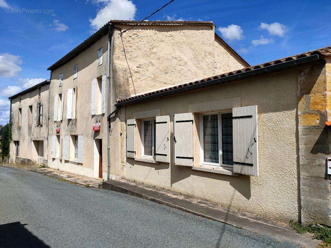 Maisons Pujols 16 pièce(s) 600 m2 - photo 16