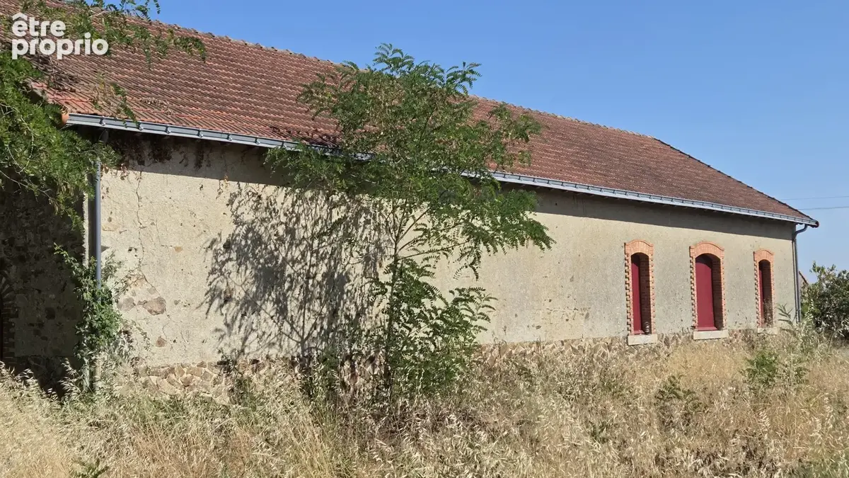 Bâtiment en pierre  à Rénover - photo 8