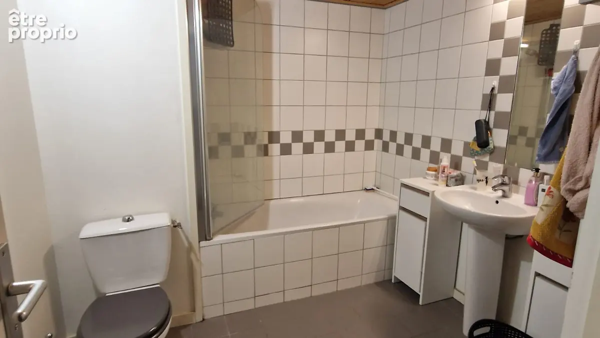 Appartement 2 chambres - parking privatif - photo 9