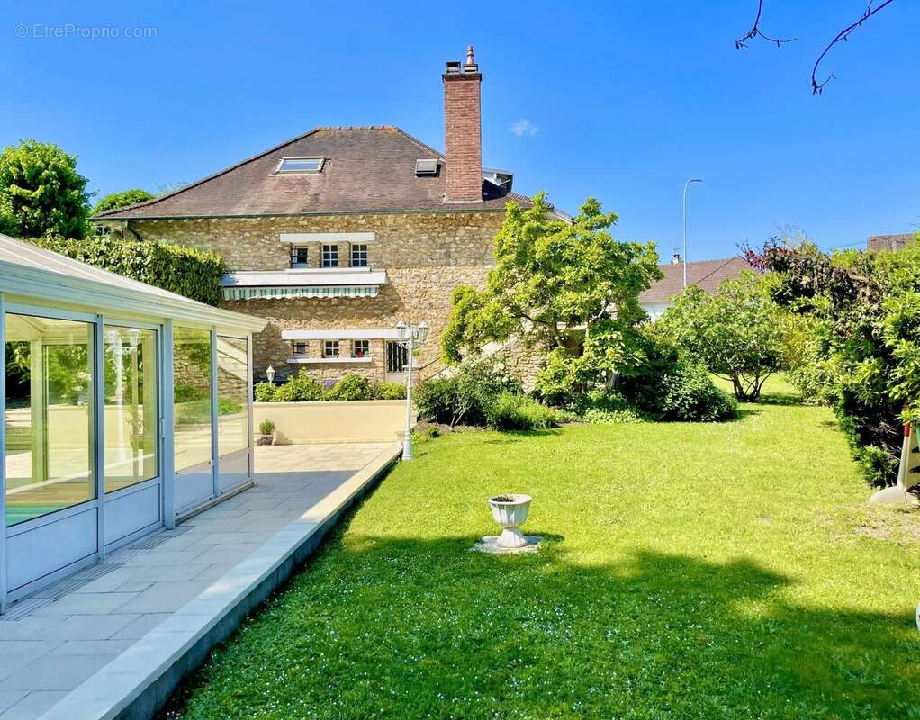 Maison à YERRES