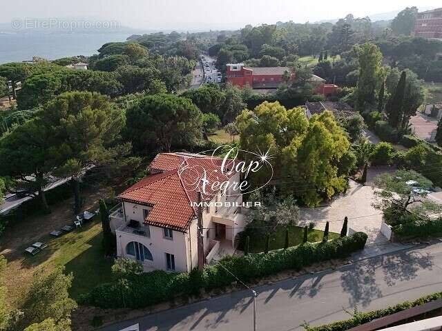 Appartement à GRIMAUD