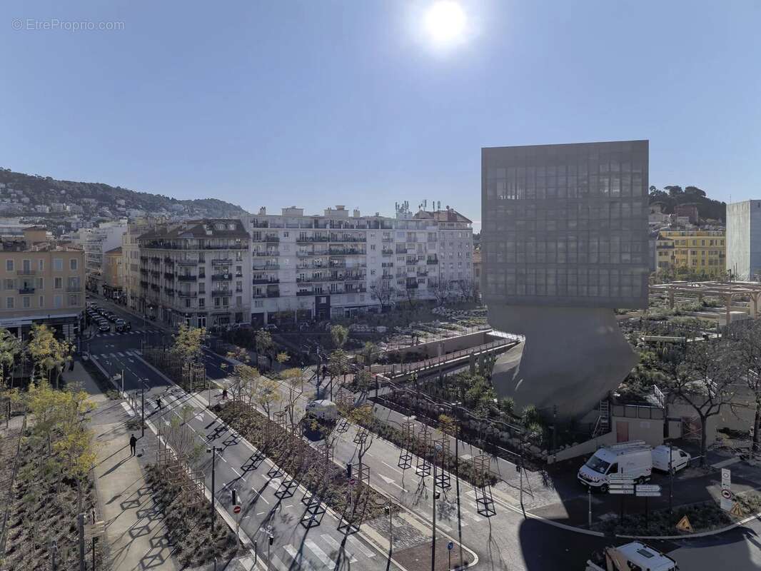 3 pieces "tete carre" en dernier etage - photo 10