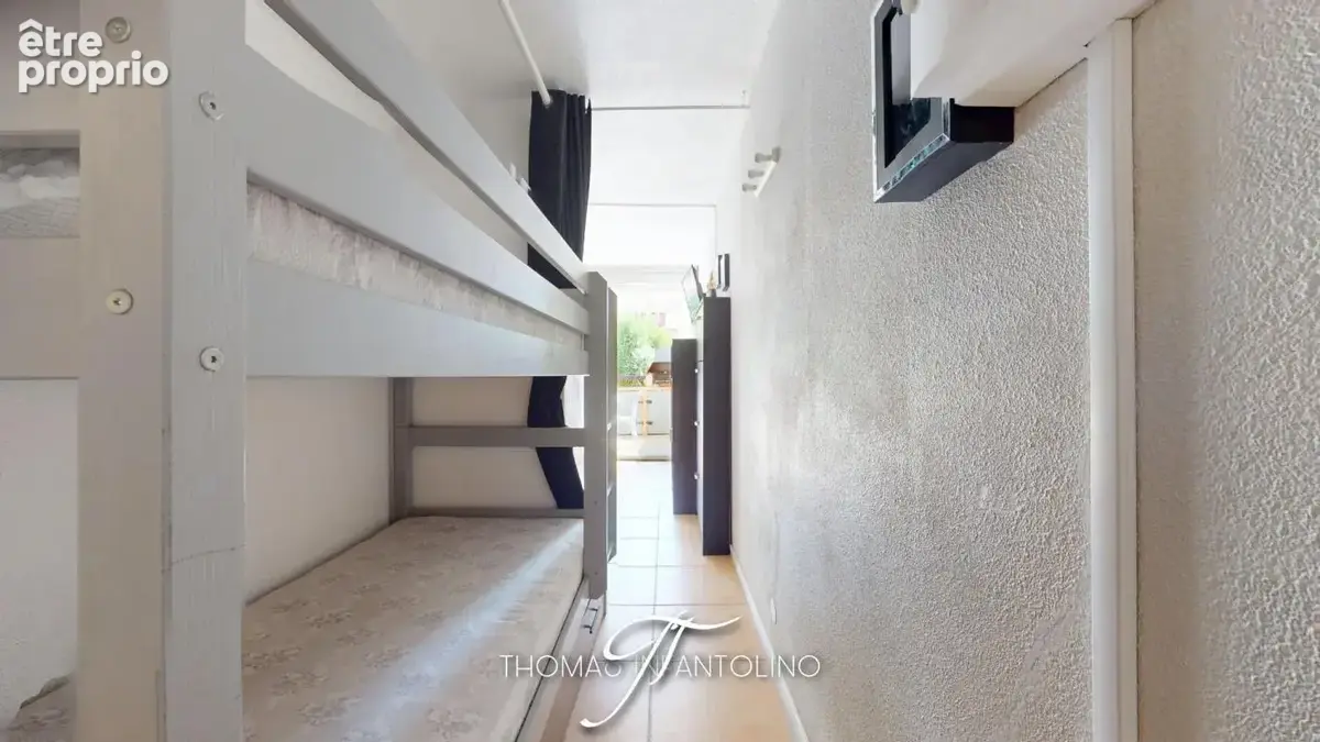 En exclusivite - port la nouvelle - studio entièrement meublé - photo 12