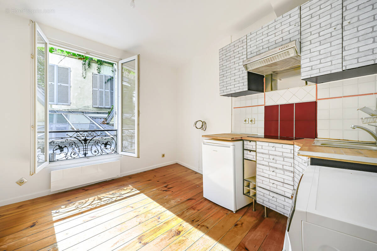 Appartement à PARIS-20E