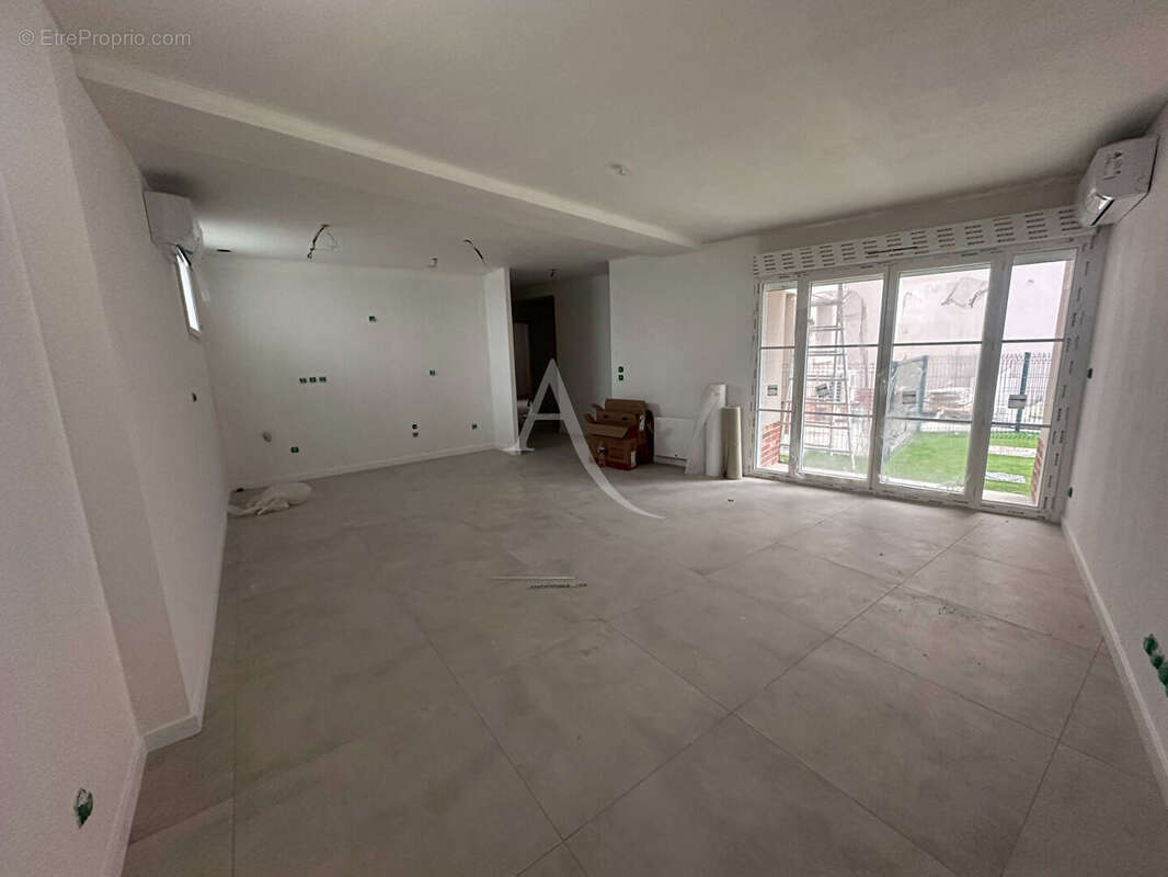 Appartement à CHANTELOUP-EN-BRIE