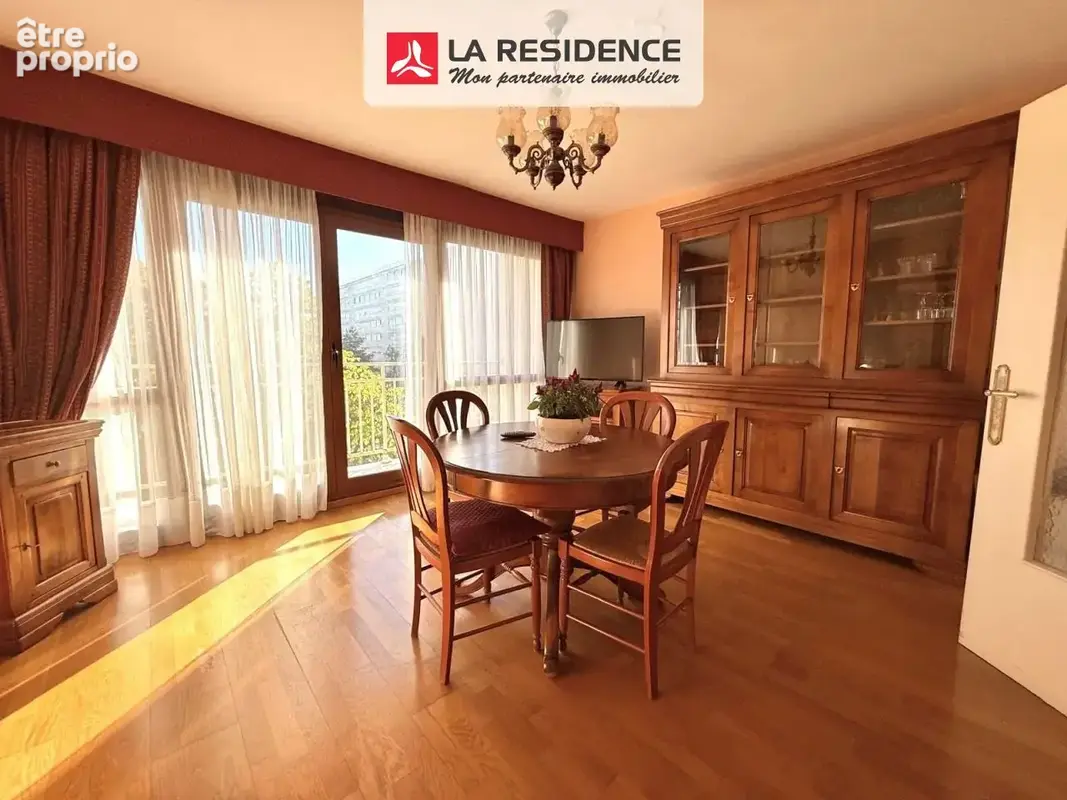 Appartement 3 pièces 63 m² à vendre à Velizy-Villacoublay (78140) - photo 2