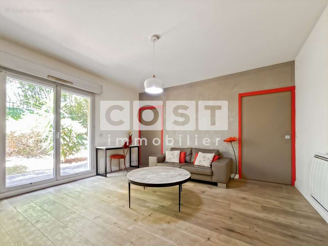 Appartement à COLOMBES