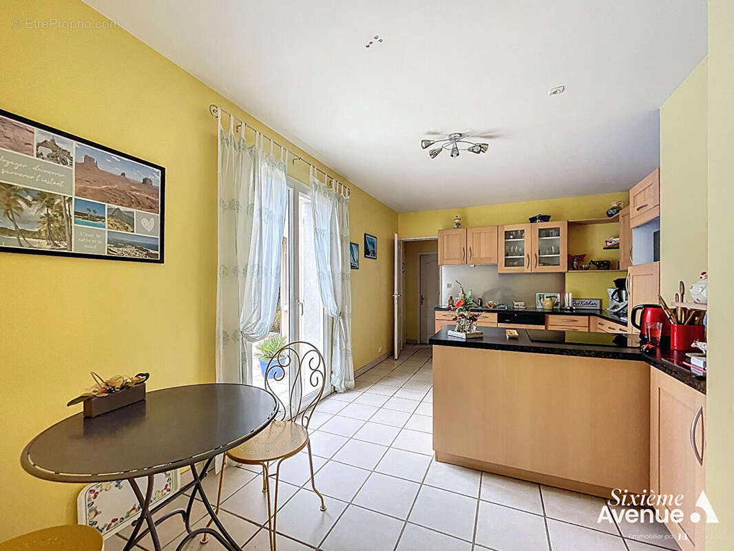 Maison à SAINT-SYMPHORIEN-D&#039;OZON