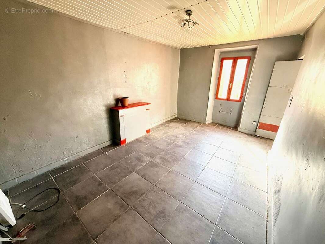 Maison à SEISSAN
