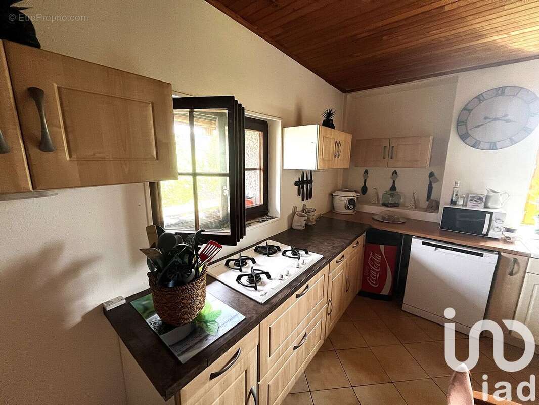 Maison 215 m² à Viry  - photo 6