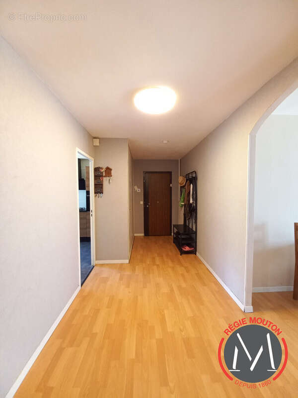 Appartement 83 m² à Villeurbanne  - photo 9