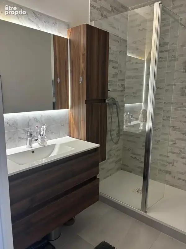 Appartement t2 rénové avec balcon, garage et grenier   colmar - photo 4