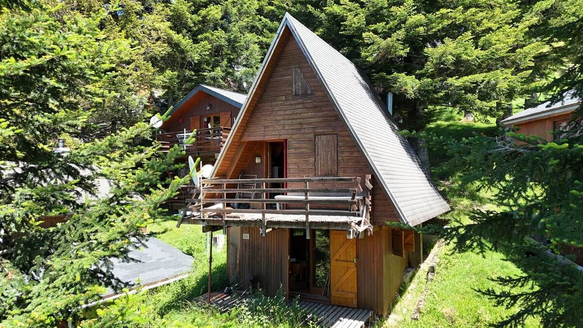 Maison à USTOU