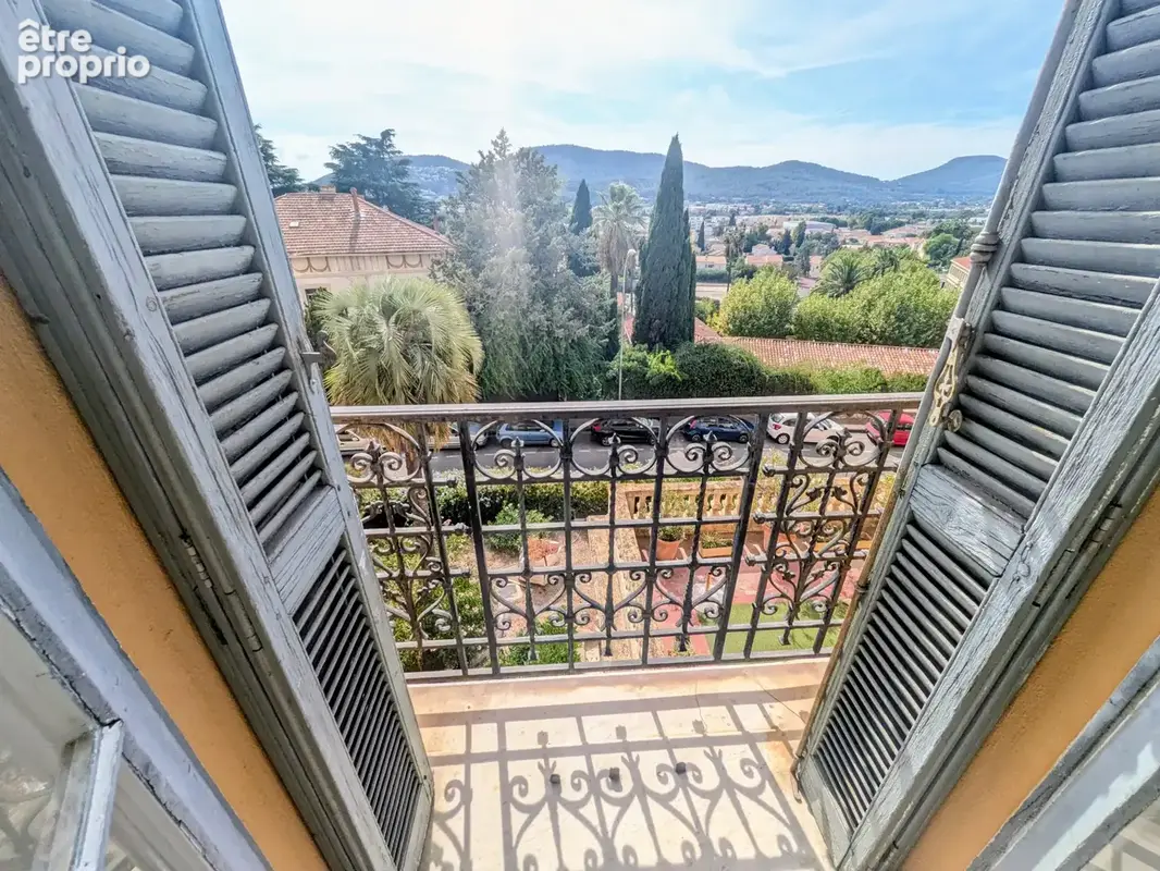 T3 55 m2 exposé Sud avec balcon - Hyères - photo 4