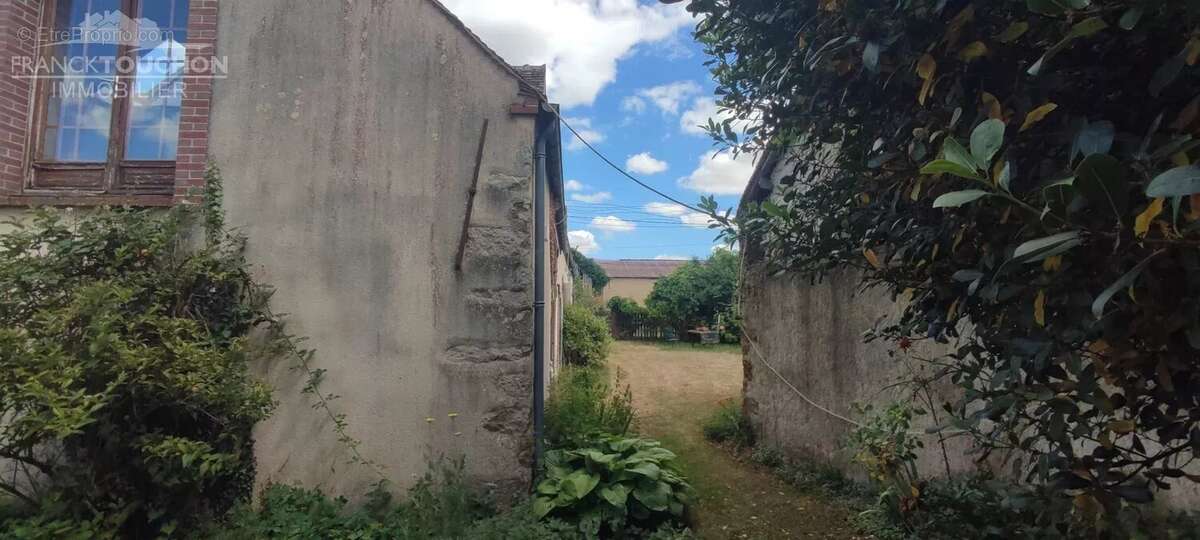 Maison à PERS-EN-GATINAIS