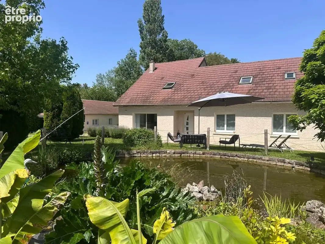 Photo Maison à Soissons-Sur-Nacey au prix de 337 500€