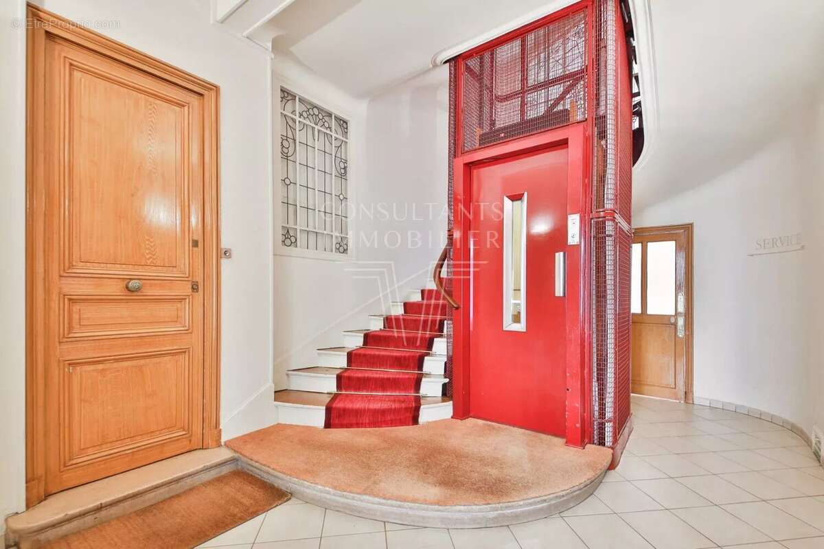 Appartement à PARIS-15E