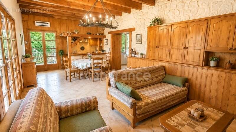 Maison de caractère 165 m² — 4 chambres — Suite indépendante — Piscine — Source privée — Terrain 1 499 m - photo 5