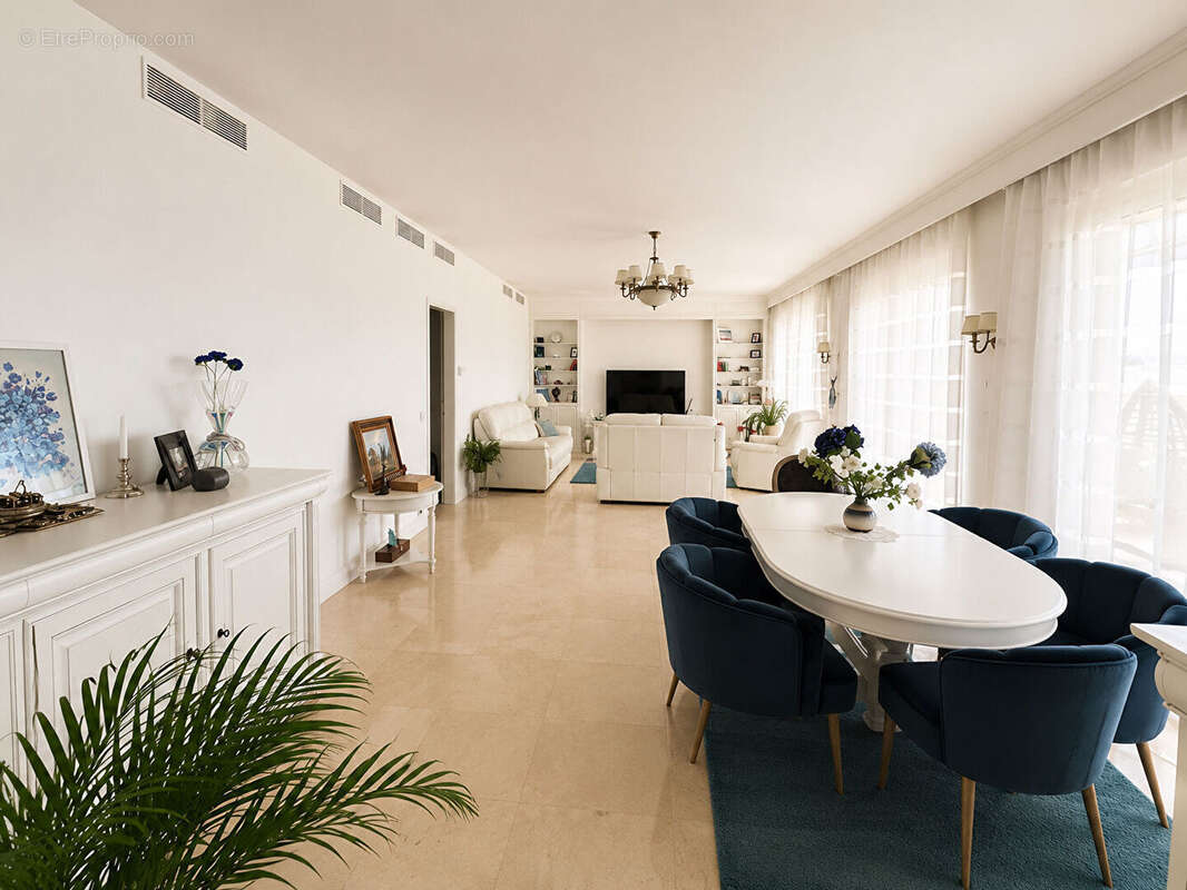 Appartement à MARSEILLE-8E