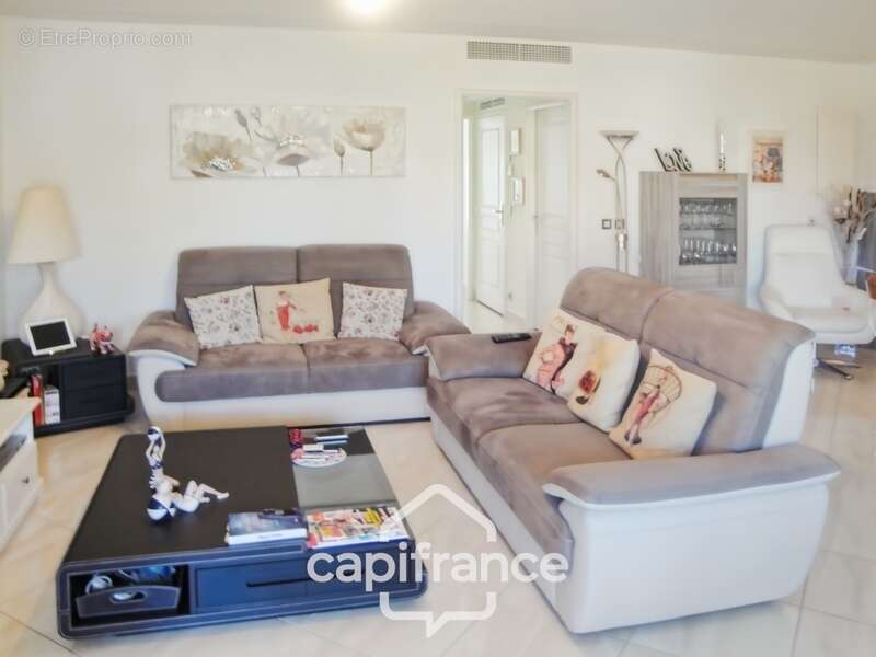 Appartement à HYERES