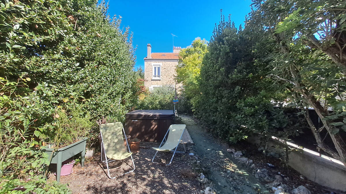 Maison à LE PERREUX-SUR-MARNE