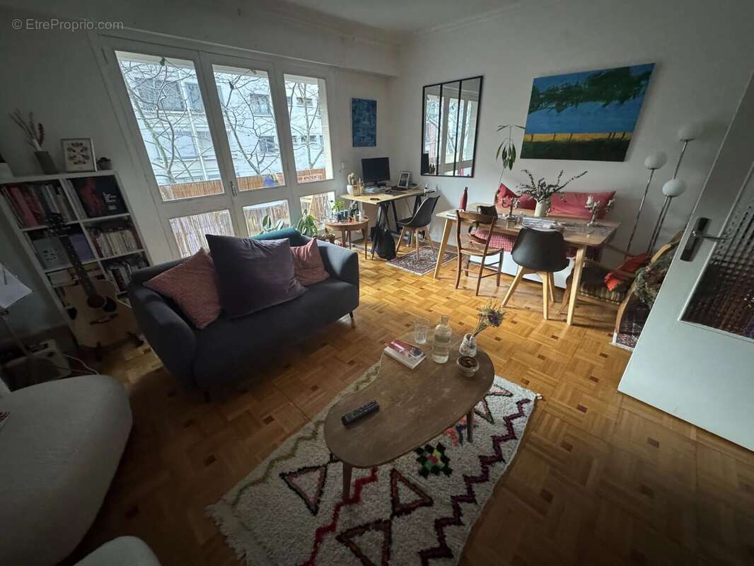 Appartement à PARIS-19E