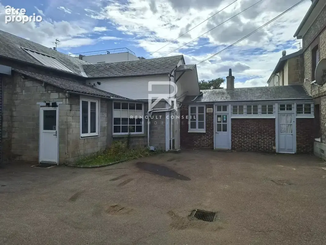 Ensemble immobilier maison de ville et local industriel - photo 2