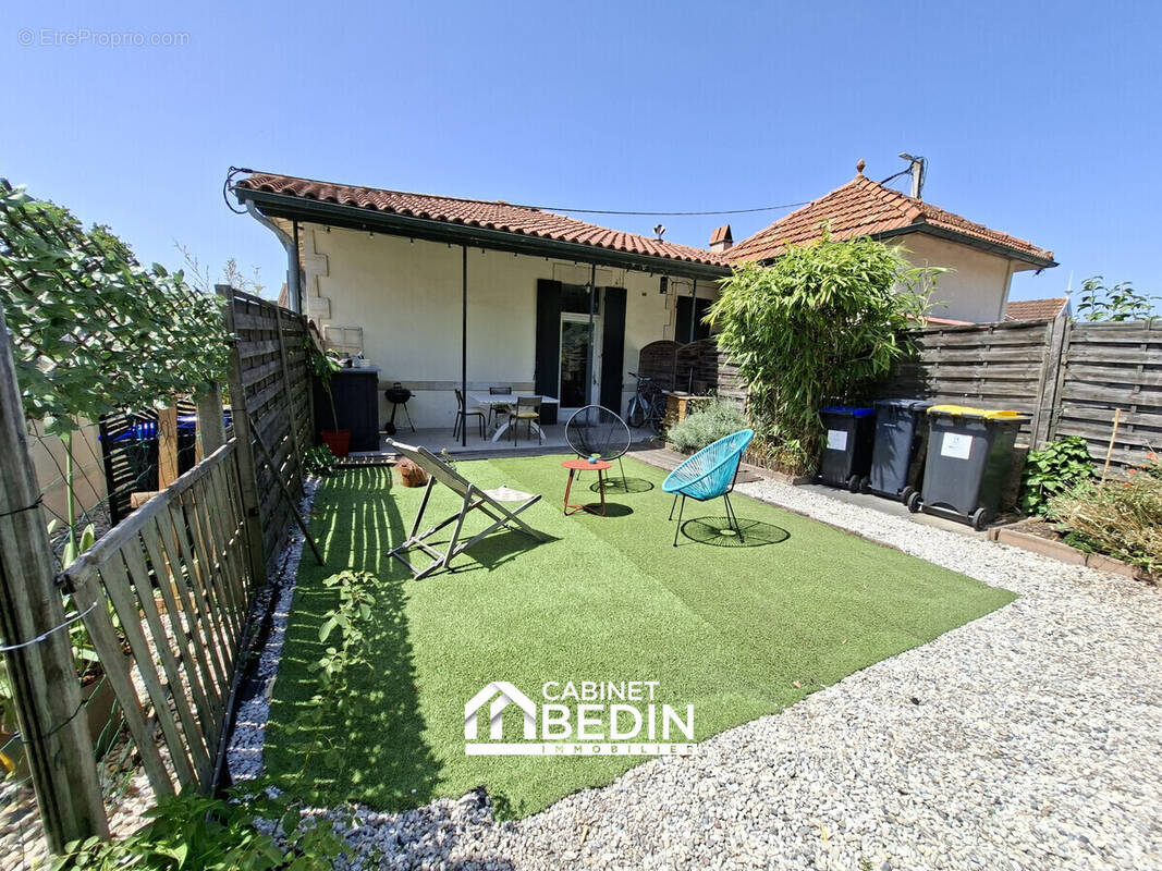 Maison à ARES